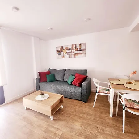 Ela 2 Apartamento *